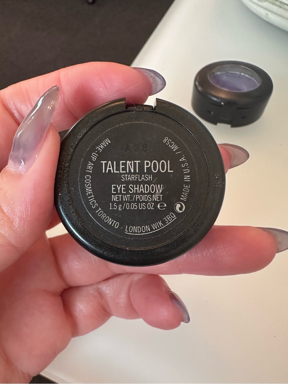 MAC Eyeshadow Bundle - Picture 5 of 7